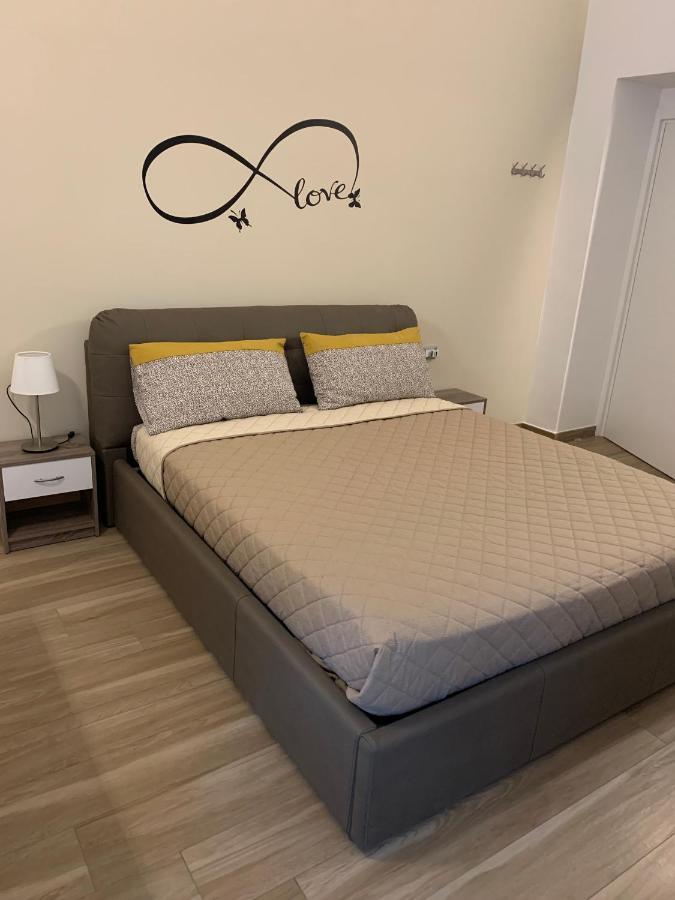 B&B Piano Romano -Con Parcheggio Privato Gratuito- Foggia Luaran gambar